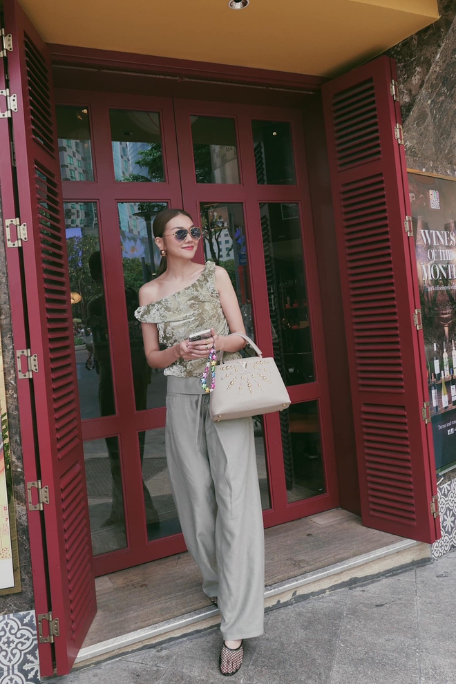 Phạm Thanh Hằng là một trong những mỹ nhân trên 40 tuổi có street style đẹp nhất Vbiz- Ảnh 10.
