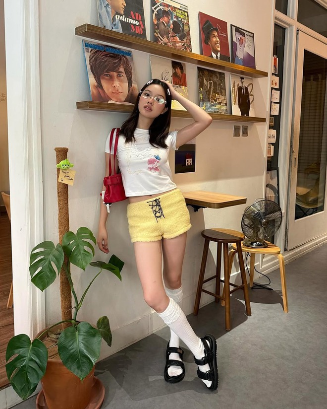 Cặp song sinh Việt sở hữu nhan sắc như "báu vật trần gian", style đời thường xinh điên đảo 0 điểm chê- Ảnh 9.