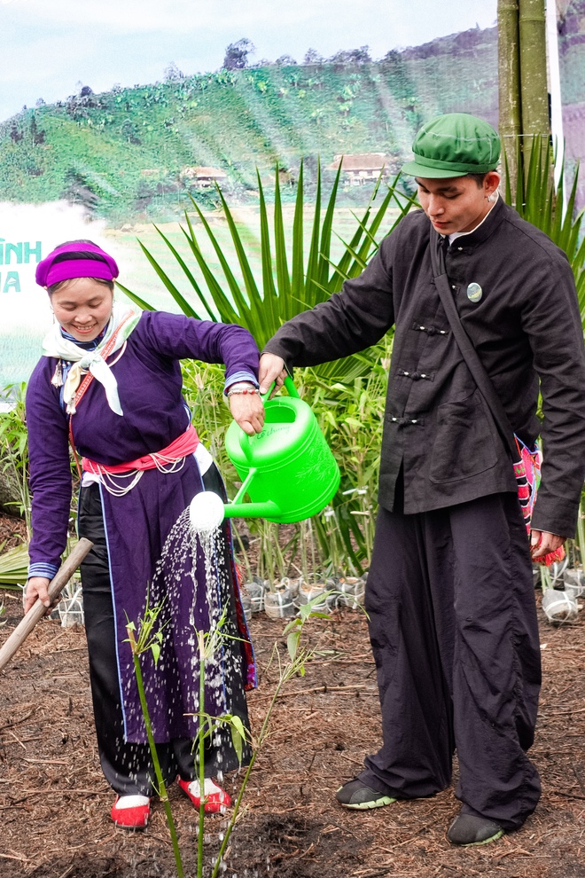 Jun Phạm về Bản Liền cùng bà con trồng loại cây đặc sản, chị Thông tiết lộ thời điểm có thể "order" ăn thử- Ảnh 6.