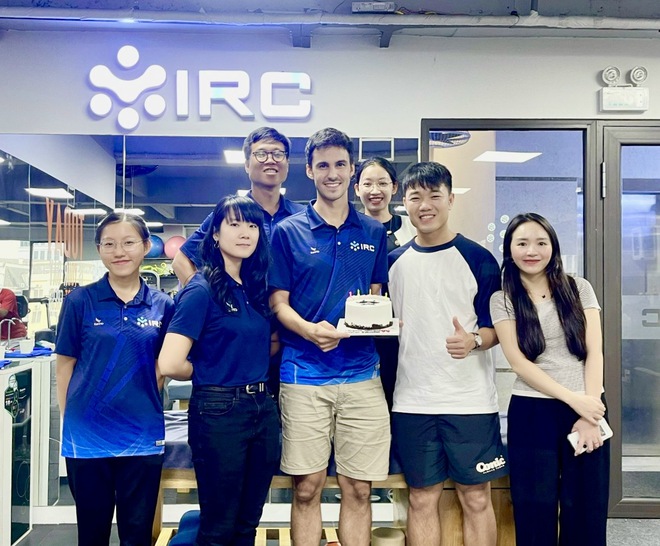 Vợ Giám đốc của Lương Xuân Trường dạo này chăm lộ diện, visual vợ hiền hay CEO sang chảnh cuốn hút hơn?- Ảnh 12.