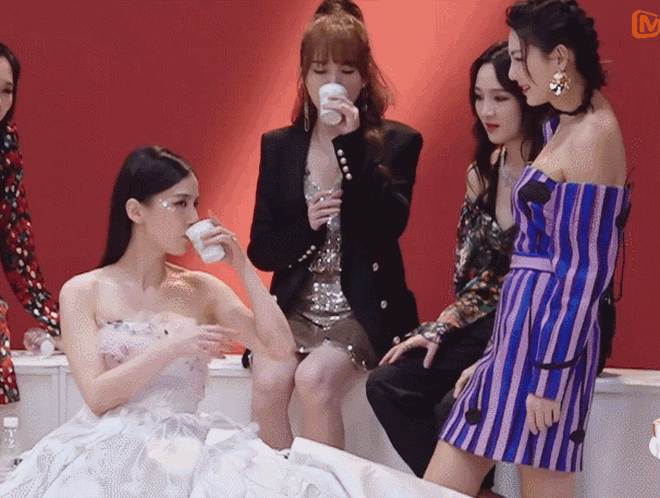 Đây là mỹ nhân xấu tính nhất showbiz: Dám giở trò "phông bạt", còn "ăn cháo đá bát" với ân nhân- Ảnh 10.