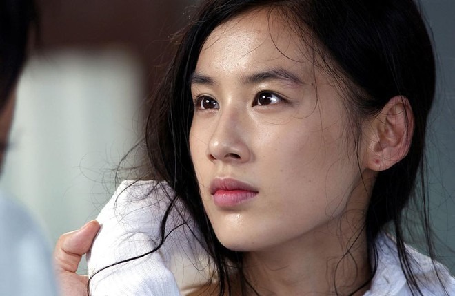 Đây là mỹ nhân xấu tính nhất showbiz: Dám giở trò "phông bạt", còn "ăn cháo đá bát" với ân nhân- Ảnh 1.
