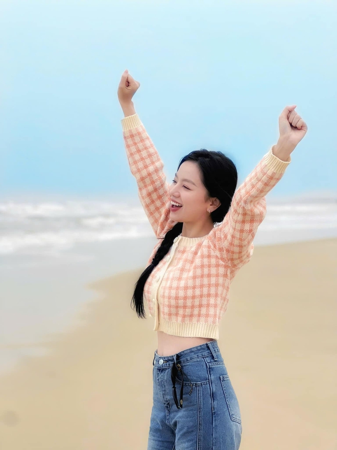 Bí quyết giữ dáng và năng lượng tích cực của “bông hồng” Mưa đỏ- Ảnh 14.