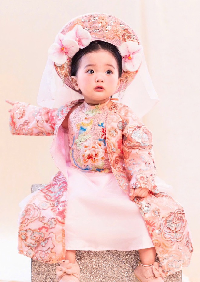 Con gái út của Khánh Thi xinh như búp bê sống, ảnh sinh nhật 2 tuổi gây sốt MXH vì quá đáng yêu!- Ảnh 15.