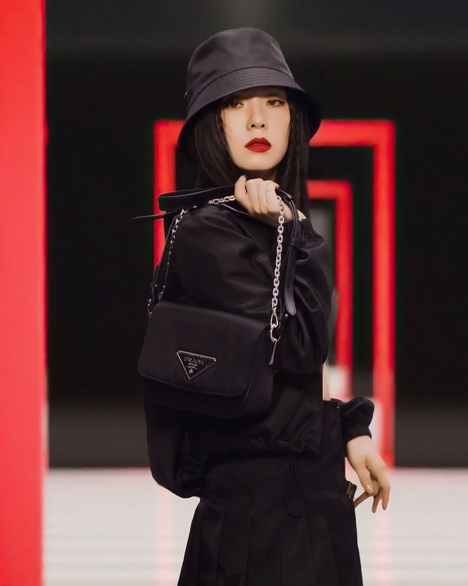 2 đại sứ ngoại tình với nhau, Prada chắc “sống khỏe” nhờ phí bồi thường hợp đồng- Ảnh 18. 2 đại sứ ngoại tình với nhau, Prada chắc “sống khỏe” nhờ phí bồi thường hợp đồng- Ảnh 18.