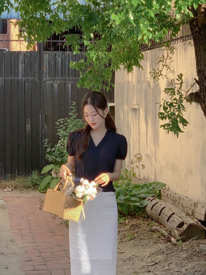 4 mẫu áo mùa thu "0 điểm" để phối cùng chân váy- Ảnh 2.