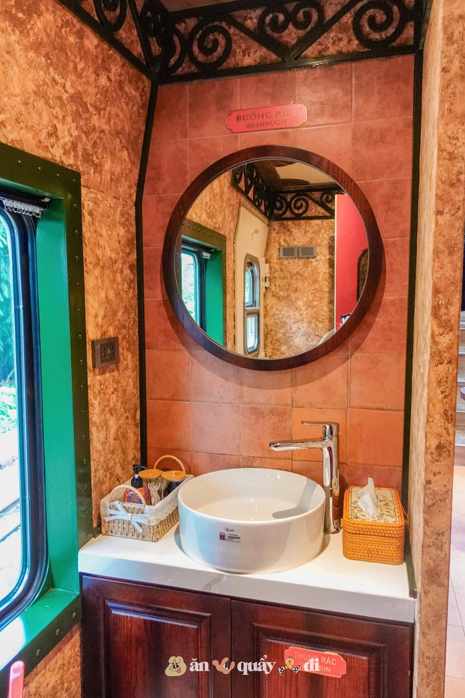 Chi 550k trải nghiệm 3,5h trên tàu "Hà Nội 5 cửa ô": Xịn như khách sạn hay còn điều gì khiến du khách lăn tăn?- Ảnh 10. Chi 550k trải nghiệm 3,5h trên tàu "Hà Nội 5 cửa ô": Xịn như khách sạn hay còn điều gì khiến du khách lăn tăn?- Ảnh 10.