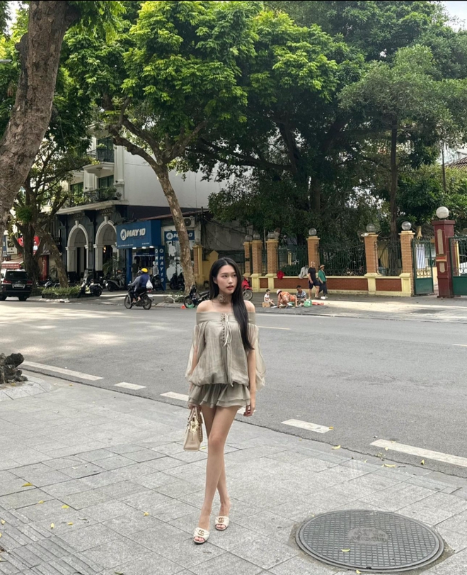 "Không thể sống yên" với 6 mỹ nhân Việt có đôi chân dài nuốt nuồn nuột, đứng im thôi cũng có hào quang- Ảnh 13.