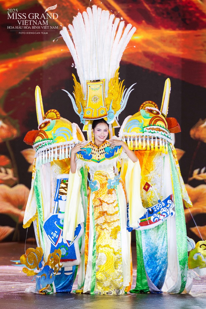 Miss Grand Vietnam gây tranh cãi vì mang bàn thờ gia tiên lên sân khấu, Tiểu Vy cũng dính "sóng gió" vì lý do này?- Ảnh 8.