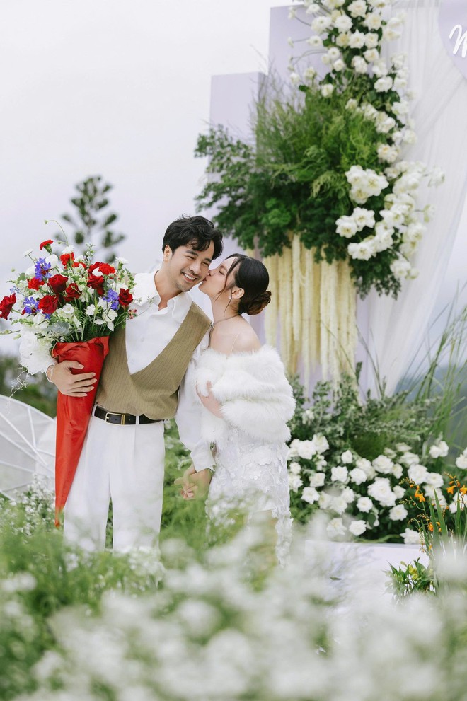 Sao nam từng huỷ hôn Ngọc Lan đã cầu hôn vợ bác sĩ kém 16 tuổi, hé lộ thời điểm tổ chức đám cưới- Ảnh 6. Sao nam từng huỷ hôn Ngọc Lan đã cầu hôn vợ bác sĩ kém 16 tuổi, hé lộ thời điểm tổ chức đám cưới- Ảnh 6.