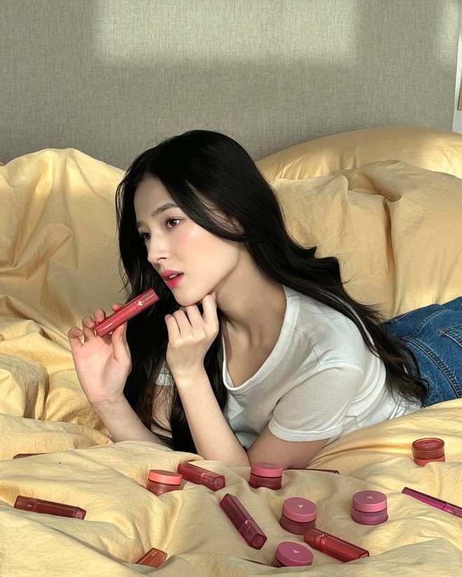 Người "đẹp nhất hành tinh" và vợ tỷ phú đốt nóng phố đi bộ Hà Nội, giờ sao rồi?- Ảnh 17.