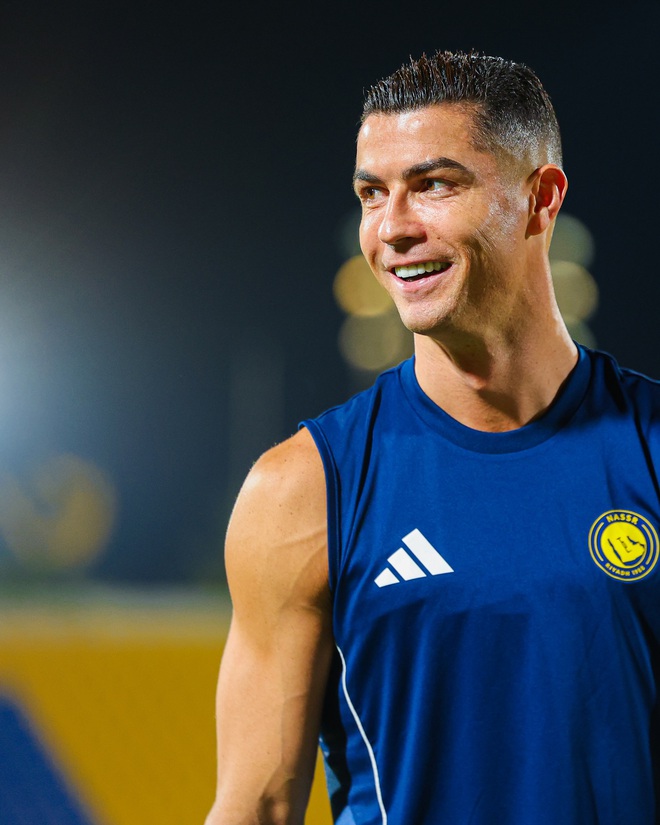 Ronaldo, LeBron, Federer... những huyền thoại thể thao chứng minh đàn ông ngoài 40 vẫn có thể phong độ ngời ngời- Ảnh 4.