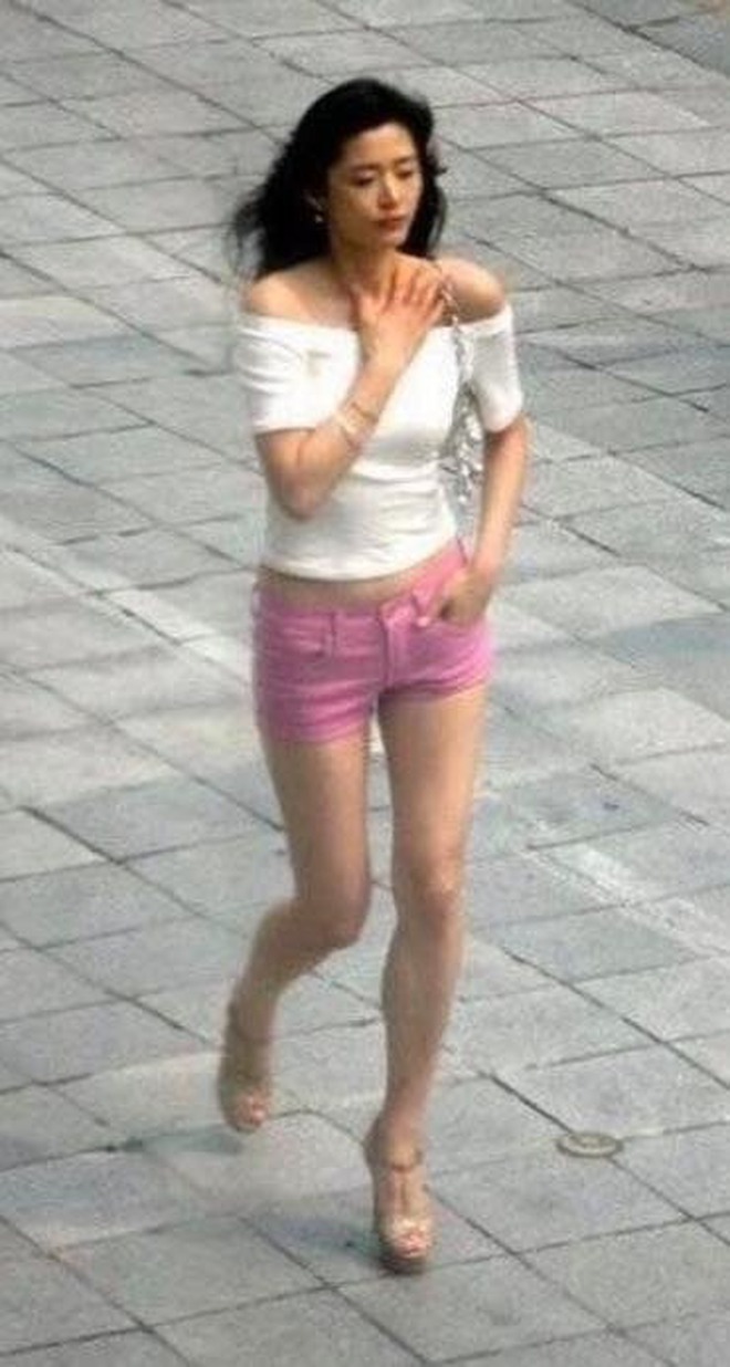 Ảnh siêu hot của Jeon Ji Hyun: Họ có thể nói xấu tôi, nhưng không thể nói tôi xấu- Ảnh 2.