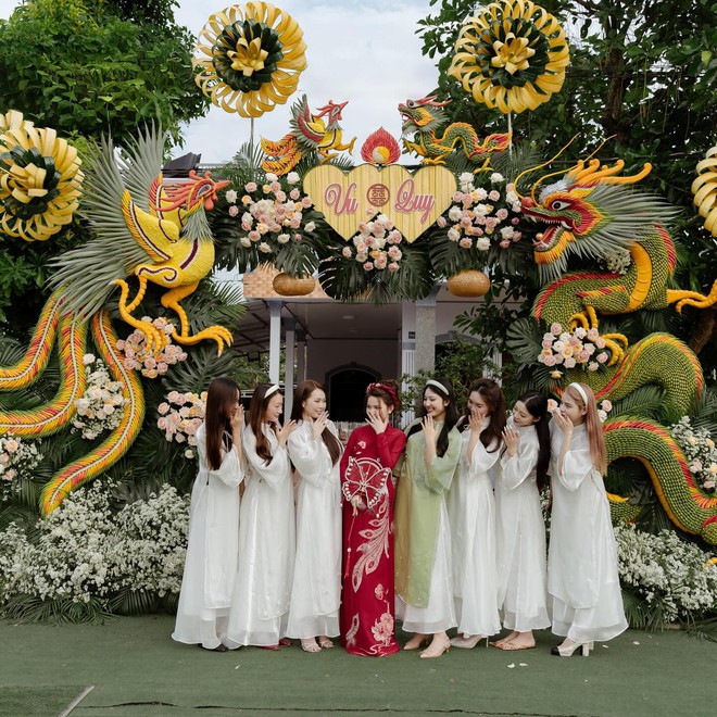 Rich kid "mạnh nhất" miền Tây cưới lại lần 2 với cùng 1 chú rể: Xa hoa trong từng chi tiết- Ảnh 13.