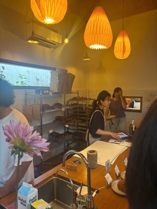 Tiệm bánh chảnh nhất Thảo Điền: Mở đúng 3 ngày, giá cao, khách đông đến nỗi WEAN LE cũng phải thất thểu ra về- Ảnh 11.