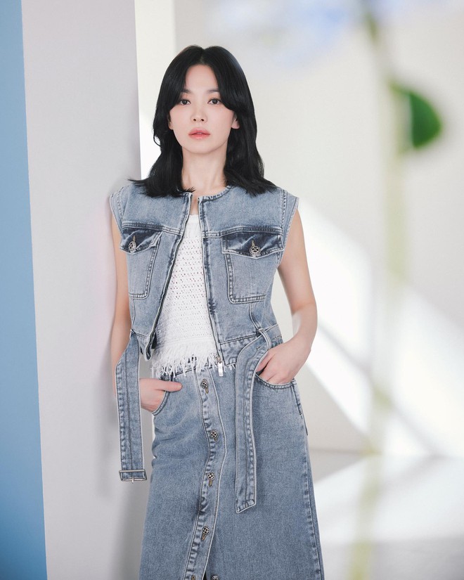 Song Hye Kyo tuổi trung niên khiến chị em ngưỡng mộ vì vóc dáng đại mỹ nhân: Cô ấy tập môn thể thao gì thế?- Ảnh 12.