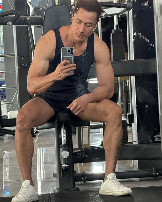Tập gym để khoẻ mạnh chăm con gái, bố đơn thân U60 bỗng hot rần rần MXH vì body quá đỉnh, trẻ đẹp ngỡ ngàng- Ảnh 7.