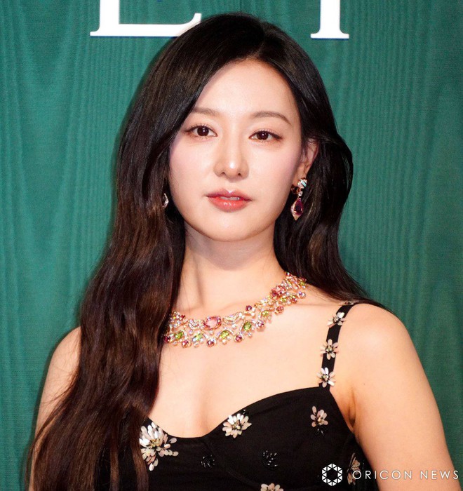 Kim Ji Won và Jang Wonyoung tạo nên cảnh tượng khó tin tại tiệc BVLGARI- Ảnh 2.