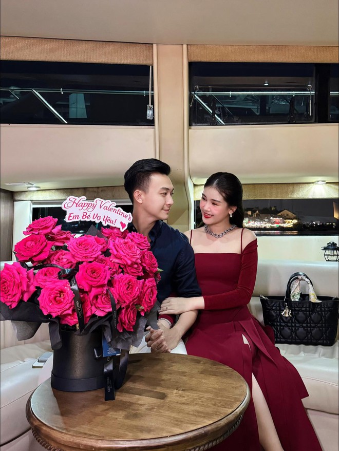 Hoa hậu Việt vừa đăng quang đã nhận rổ gạch đá: Suýt bị tước vương miện, kết hôn với BTV điển trai như tài tử- Ảnh 12.