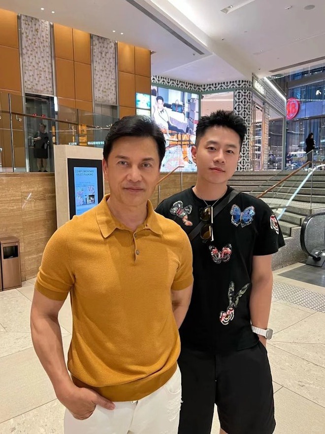 "Triển Chiêu" sinh ra ở Việt Nam: 3 đời vợ đều toàn mỹ nhân, giờ thành "tỷ phú không tuổi" khét tiếng Cbiz- Ảnh 16.