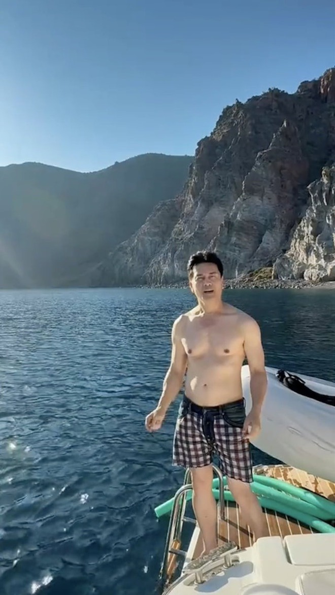"Triển Chiêu" sinh ra ở Việt Nam: 3 đời vợ đều toàn mỹ nhân, giờ thành "tỷ phú không tuổi" khét tiếng Cbiz- Ảnh 15.
