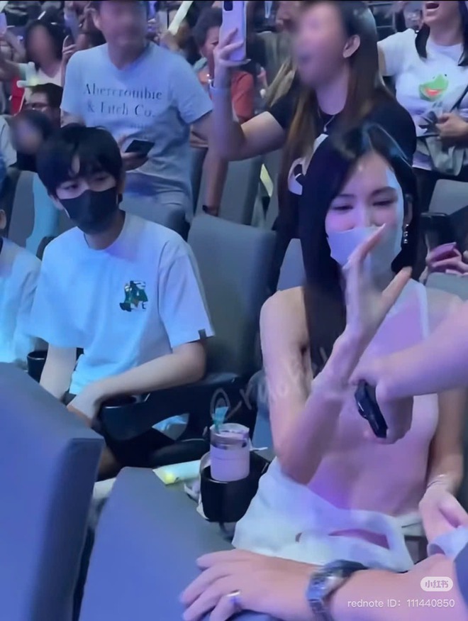 Con trai 16 tuổi, cao 1m8 của "nam thần số 1 màn ảnh" Lâm Chí Dĩnh bị cấm lộ mặt vì... xấu?- Ảnh 5.