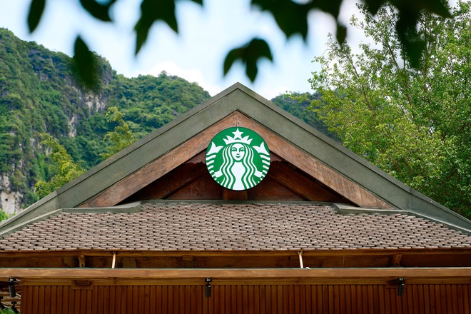  Starbucks Việt Nam lại khiến dân tình xuýt xoa với chi nhánh mới, lần này nằm giữa núi non: "Nhật Bản cũng chỉ đến thế”!- Ảnh 4.