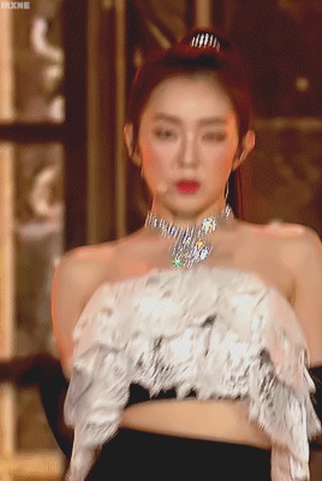 Showbiz tự dưng có Irene bản Việt 44 tuổi- Ảnh 5.