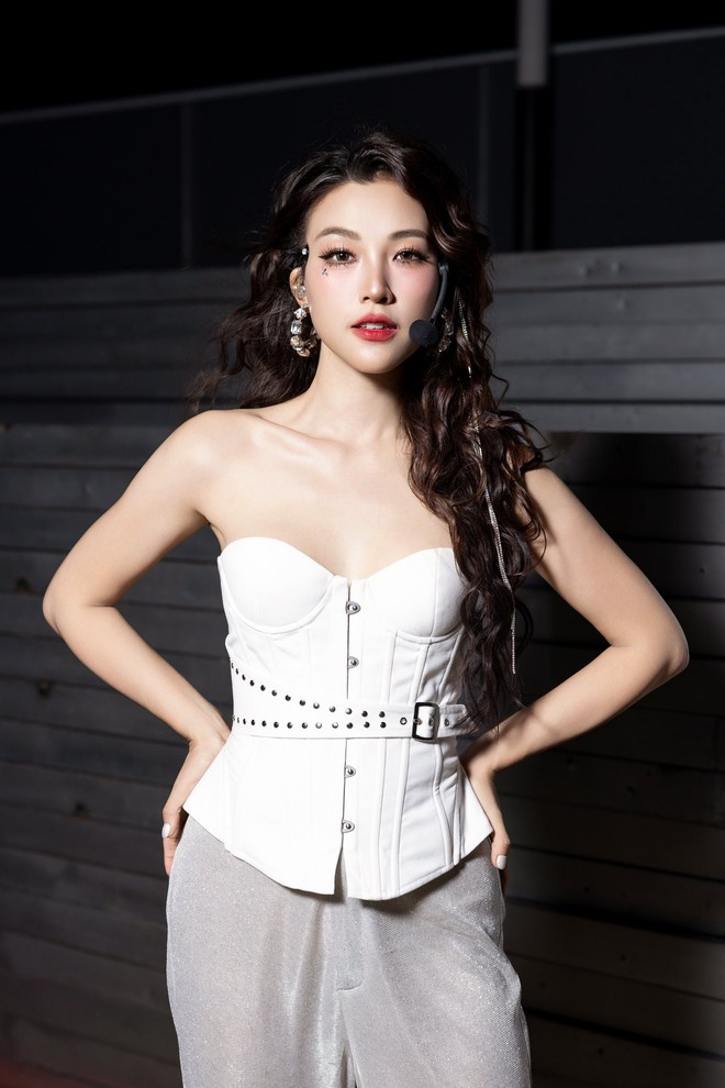Á hậu Việt ly hôn chồng Tây: Vỡ mộng khi sống chung, chia tay vẫn đều đặn qua gặp hàng tháng- Ảnh 10.