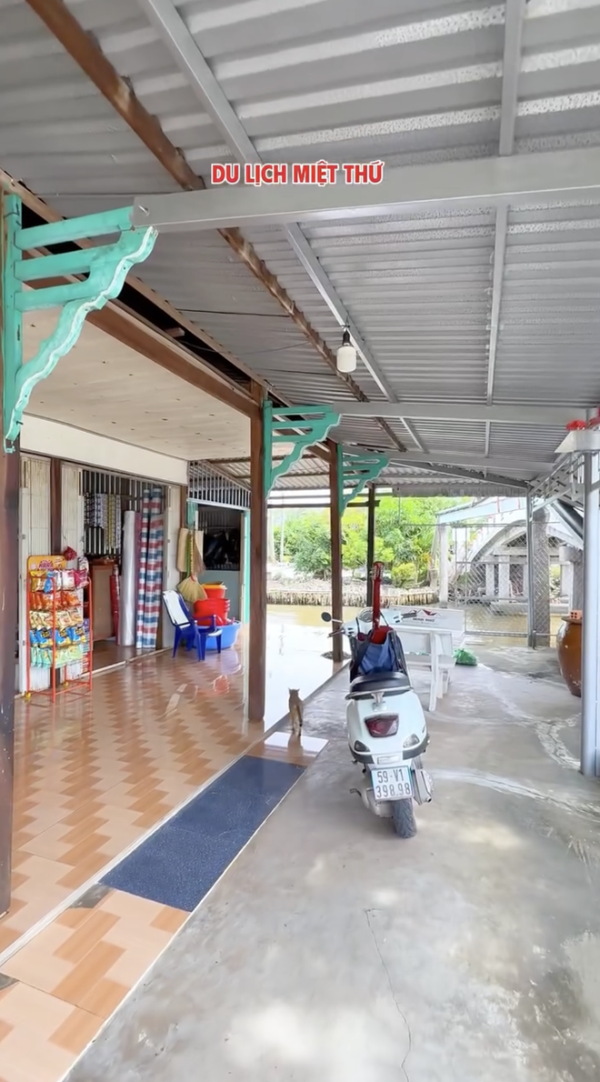 Kiểu bán tạp hóa quá tin tưởng vào khách của người miền Tây, cửa mở tan hoang vẫn không sợ ai lấy trộm gì- Ảnh 5. Kiểu bán tạp hóa quá tin tưởng vào khách của người miền Tây, cửa mở tan hoang vẫn không sợ ai lấy trộm gì- Ảnh 5.
