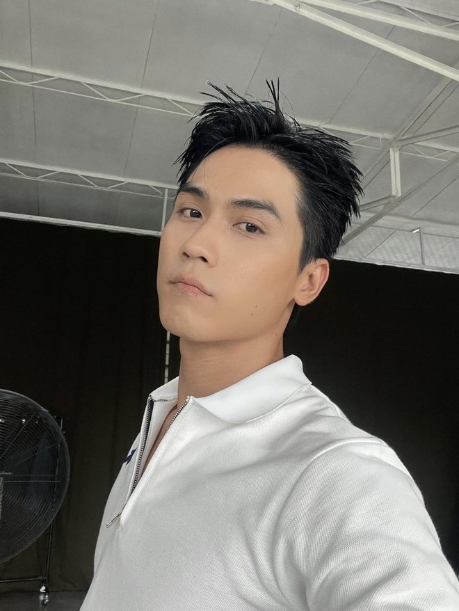 Tử Chiến Trên Không không chỉ "nghẹt thở" vì nội dung mà còn vì dàn trai 6 múi, visual cỡ này biết chọn ai đây?- Ảnh 39. Tử Chiến Trên Không không chỉ "nghẹt thở" vì nội dung mà còn vì dàn trai 6 múi, visual cỡ này biết chọn ai đây?- Ảnh 39.