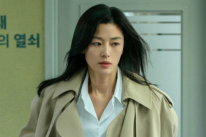 "Mợ chảnh" Jeon Ji Hyun bị tẩy chay chưa từng có: Đã còng lưng gánh nợ 287 tỷ, còn sắp bị huỷ job hàng loạt?- Ảnh 2.