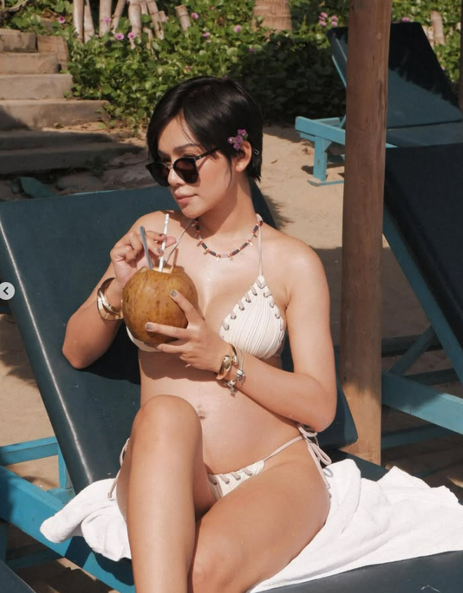Bỏng mắt trước bộ ảnh bikini của "mẹ bầu hot nhất Vbiz hiện nay", thần thái không có điểm nào để chê- Ảnh 3.