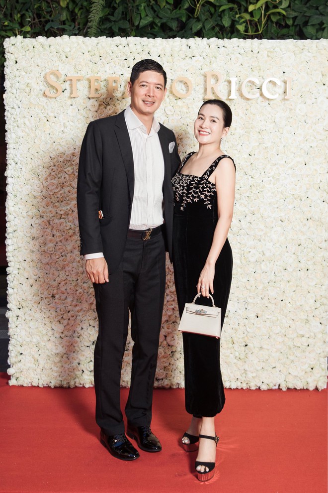 Nam thần Việt xa rời showbiz: Sống thầm lặng bên vợ đại gia, nhan sắc tụt dốc, phát tướng khiến ai cũng tiếc hùi hụi- Ảnh 6. Nam thần Việt xa rời showbiz: Sống thầm lặng bên vợ đại gia, nhan sắc tụt dốc, phát tướng khiến ai cũng tiếc hùi hụi- Ảnh 6.