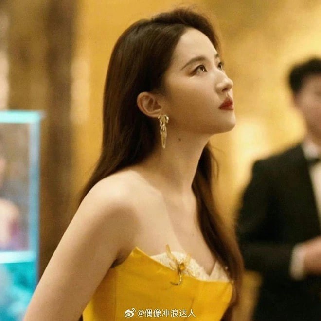 1 đặc điểm trong tướng mạo giúp Lưu Diệc Phi sống 1000 năm nữa cũng không thể nghèo- Ảnh 4.