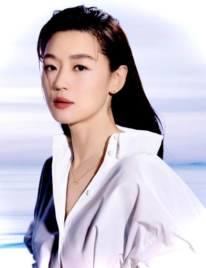 Biến căng: Loạt nhãn hàng xóa sổ Jeon Ji Hyun, "mợ chảnh" nghi bị phong sát tại Trung Quốc- Ảnh 1.