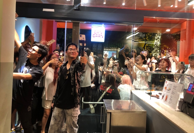 Quốc Kang là ai mà tự ý tổ chức "fan meeting thu 100k/ người, vào ngồi 20 phút bị đuổi ra ngoài" gây phẫn nộ?- Ảnh 3.