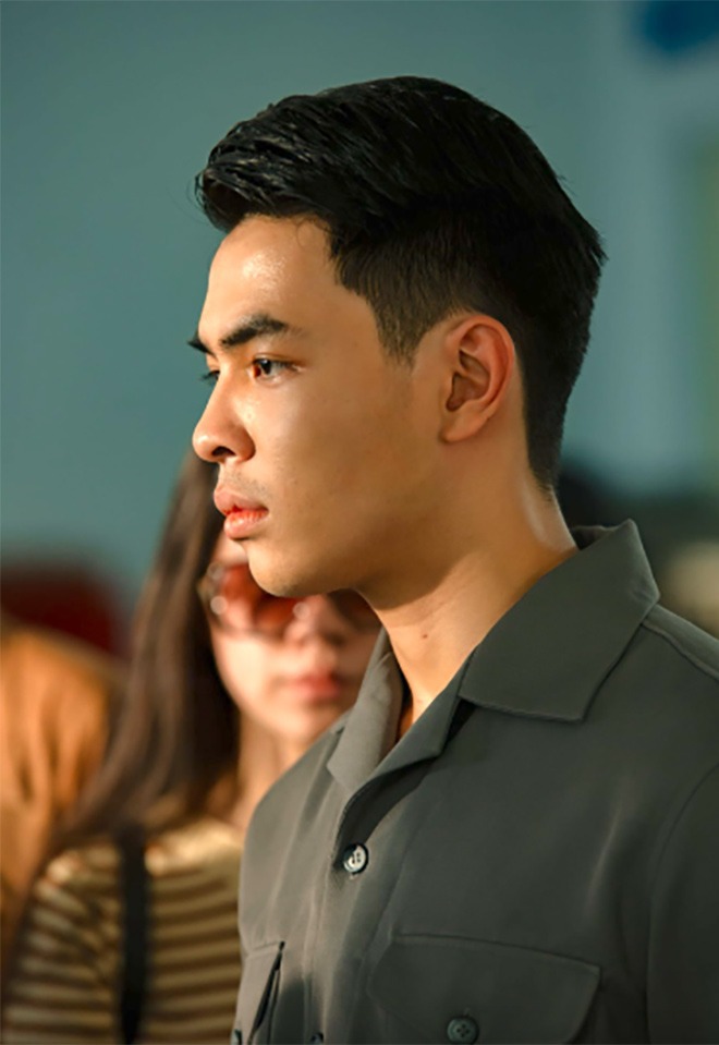 Showbiz Việt xuất hiện trai đẹp trong phim đang hot nhất rạp: Visual cam thường cực cuốn, khui ra gia thế mới ngỡ ngàng- Ảnh 4.