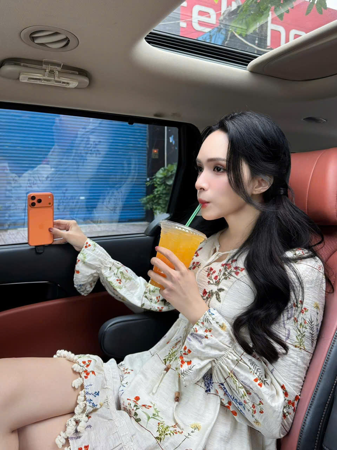 Phó tổng Đỗ Quang Vinh choáng vì iPhone 17 Pro Max: "Mọi người giàu, hay có chỗ mua rẻ mình không biết nhỉ?"- Ảnh 6.
