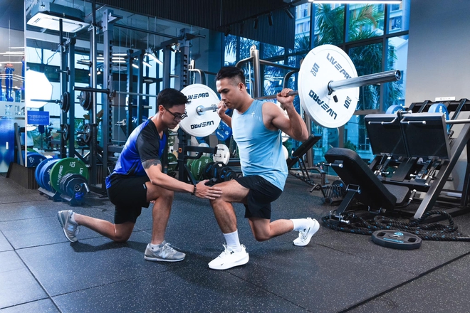 Top 3 nam thần U40 - U50 Vbiz mê thể thao: Càng lớn tuổi càng phong độ, body săn chắc khó tin- Ảnh 17.