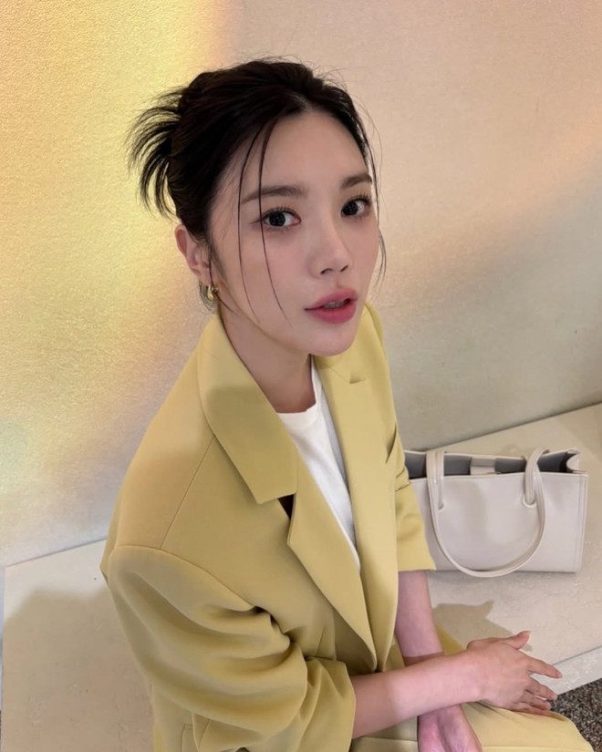 Nhan sắc phù nề cứng đờ của nữ thần thanh xuân gây sốc, không nhìn tên còn lâu mới nhận ra là ai!- Ảnh 6.