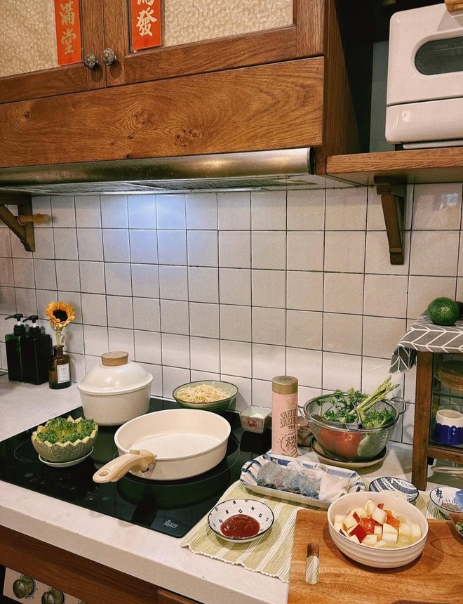 Hóa ra đây là tổ ấm của Jun Phạm: Rộng 75m², góc nào cũng ấm áp, chữa lành như đang sống trong Anime!- Ảnh 13.