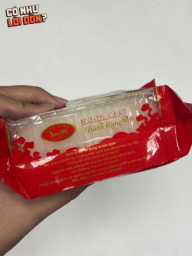 Review bánh dẻo trứng muối "thị phi": Quá buồn vì vị ngọt lấn át tất cả, bánh đến tay cũng chả còn nguyên- Ảnh 3.