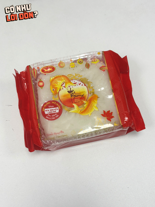 Review bánh dẻo trứng muối "thị phi": Quá buồn vì vị ngọt lấn át tất cả, bánh đến tay cũng chả còn nguyên- Ảnh 1.