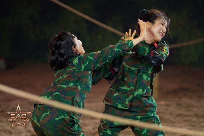 Tập 8 Sao Nhập Ngũ 2025: Duy Khánh - Diệu Nhi "tấu hài" đỡ không nổi, Chi Pu khiến cả dàn cast kinh ngạc!- Ảnh 6.
