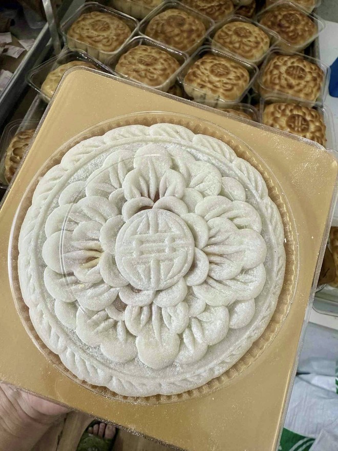 Muốn mua bánh Trung thu cốm mà ngại chen chúc xếp hàng: Đây là 3 địa chỉ đang được nhiều người truyền tai- Ảnh 7.