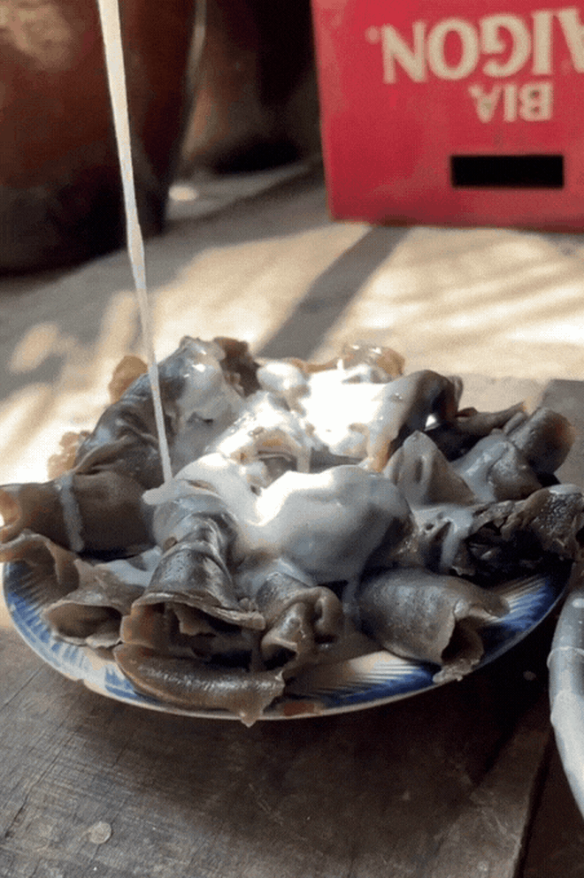 Miền Tây có món bánh khiến người ta nghe tên là "giật cả mình", nhưng thử rồi lại nhớ mãi- Ảnh 6.