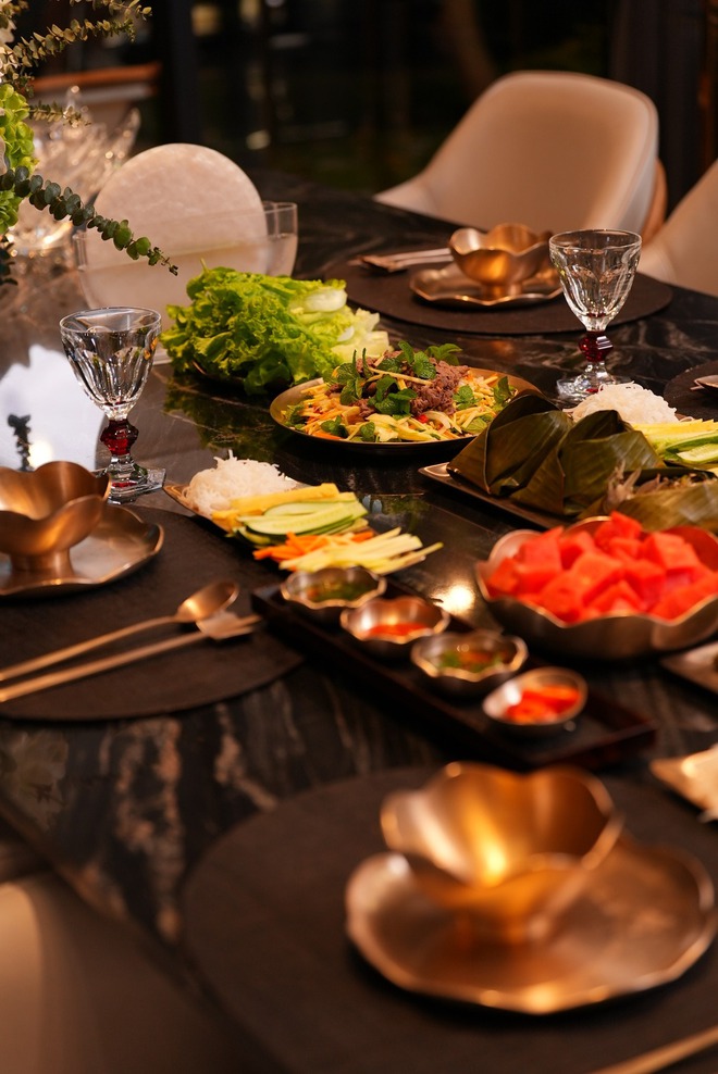 Nữ tổng tài Hà Nội sáng làm CEO, mỗi tối đưa chồng đến một nước khác nhau Trung Quốc, Ấn Độ, Pháp...- Ảnh 9.