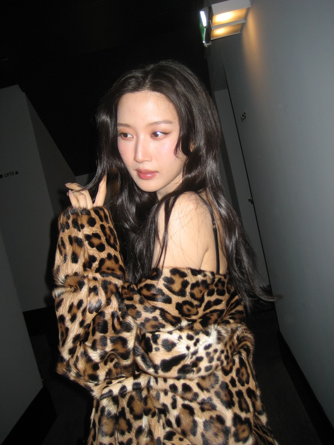 Moon Ga Young quá nóng bỏng, chi tiết nhỏ trên bụng chứng tỏ độ “chiến” của mỹ nhân hàng đầu Kbiz- Ảnh 1.