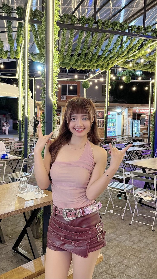 "Thánh thần thiên đụng ơi" sao trần đời lại có người đã đẹp, còn mang tên khai sinh độc lạ cỡ này- Ảnh 7.